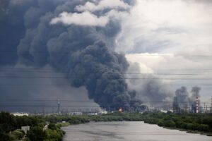 Ukraine launches major drone barrage toward Moscow