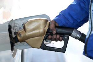 Oil prices stay high as Middle East tensions worry markets